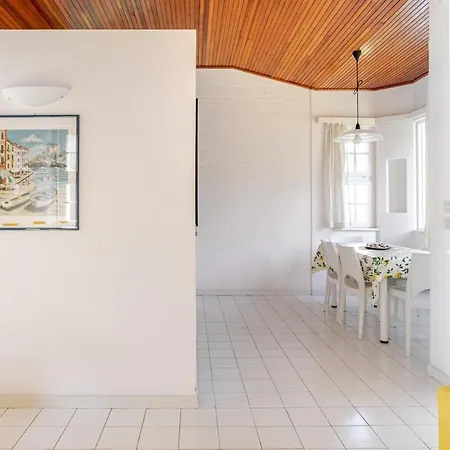 Garden Retreat Con Parcheggi Semesterbostad *